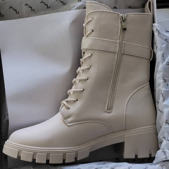 NEW Side Pouch Pocket Combat Boot Ankle Booties Textured Platform Lace-Up - Picture 8 of 10